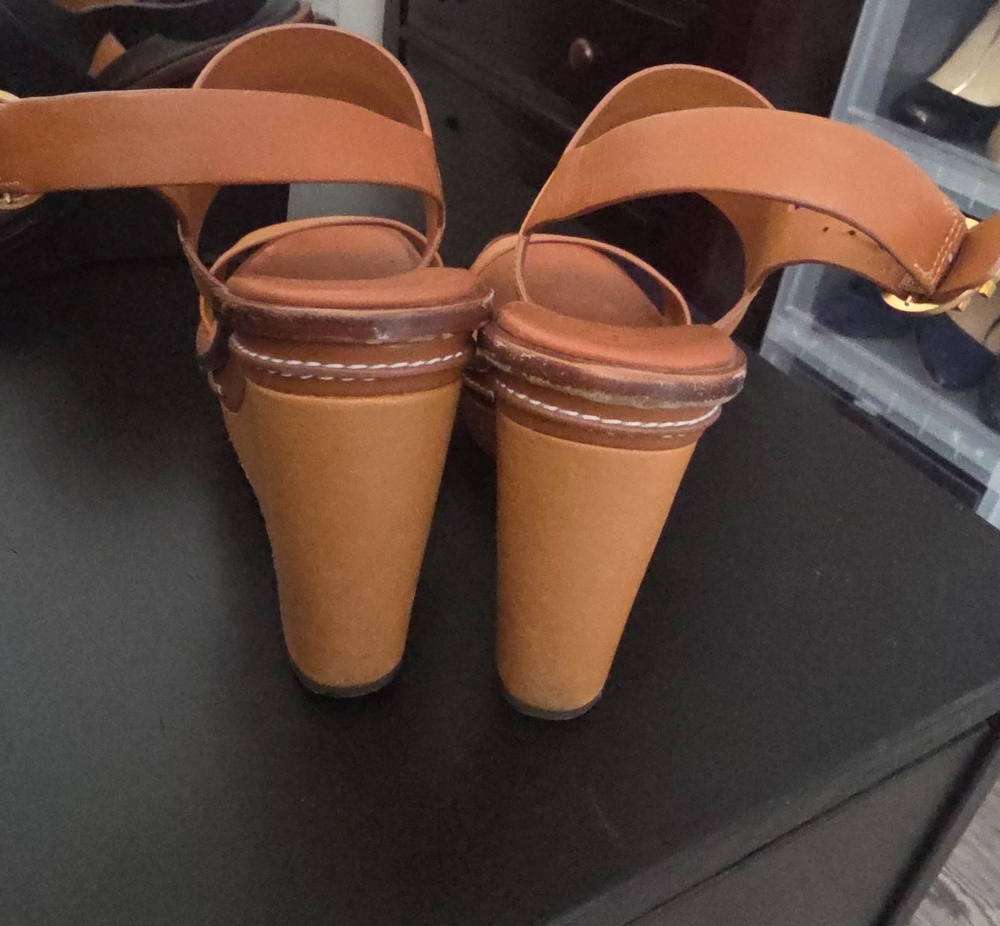Tory Burch Tan Leather Slingback Sandals with Gold Buckle